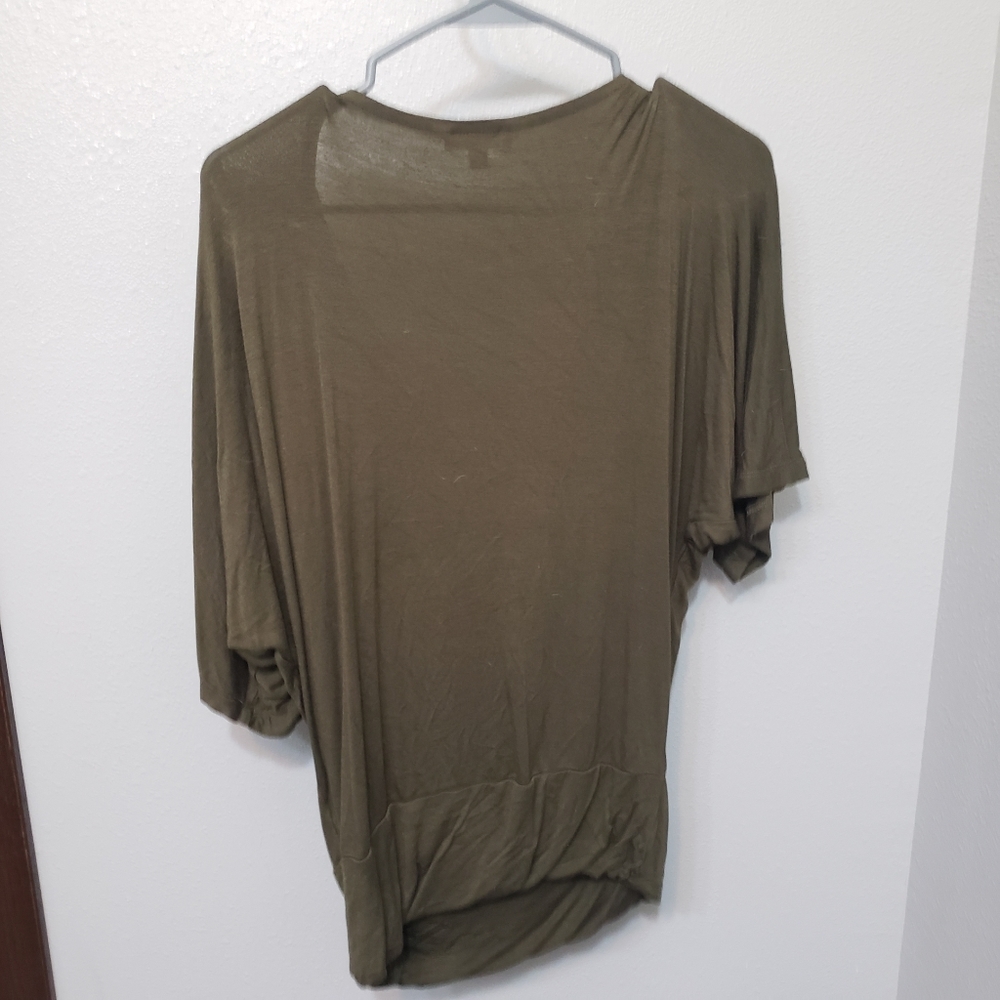 Zenana Outfitters bat wing top.